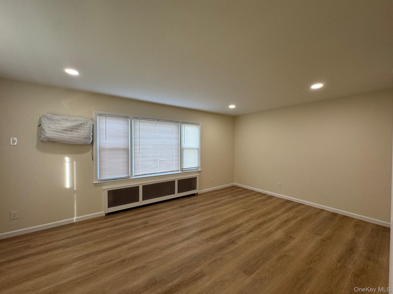 #5 photo, 169 Lockwood Avenue, Yonkers , NY 10701