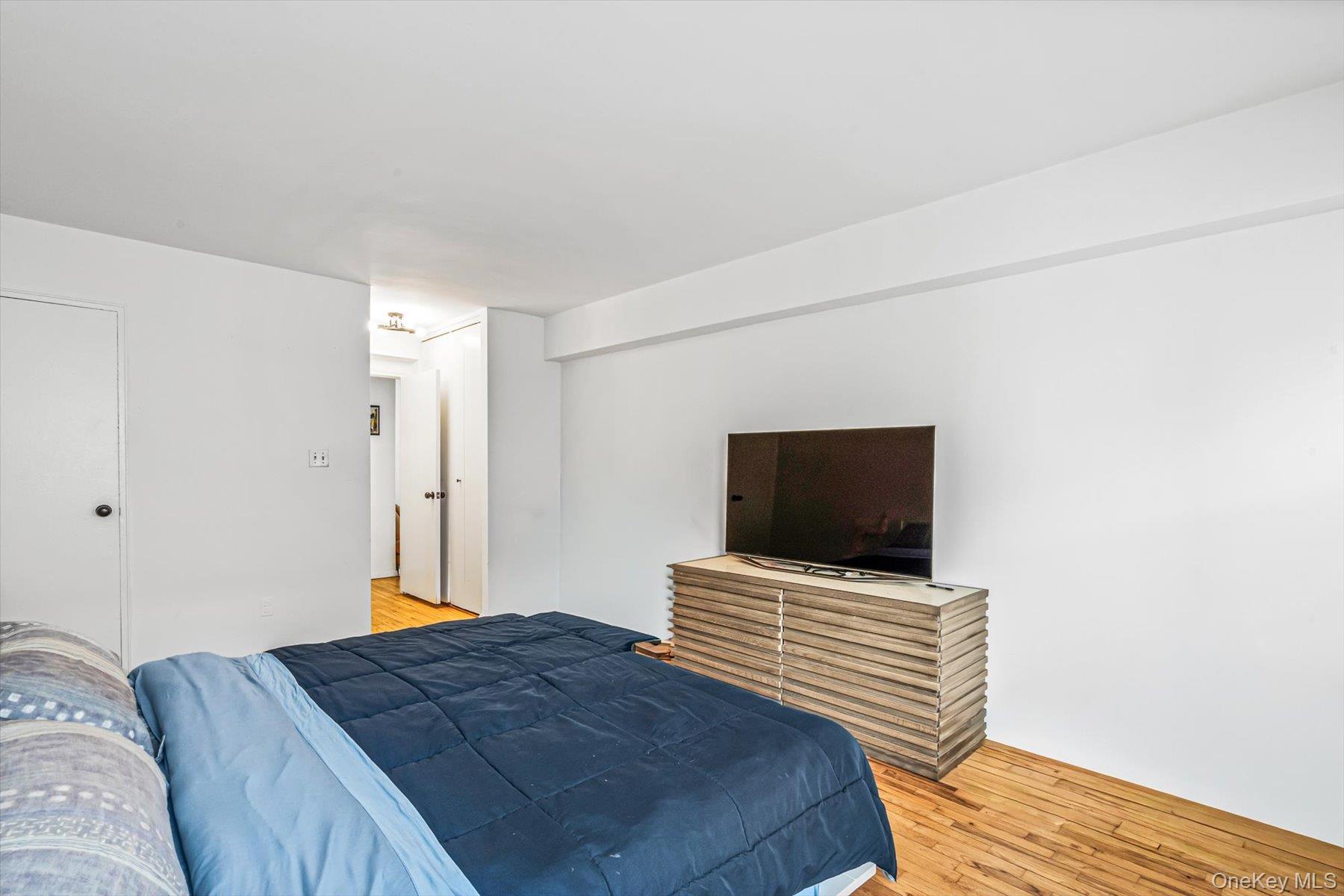 #18 photo, 600 Shore Road, Long Beach , NY 11561