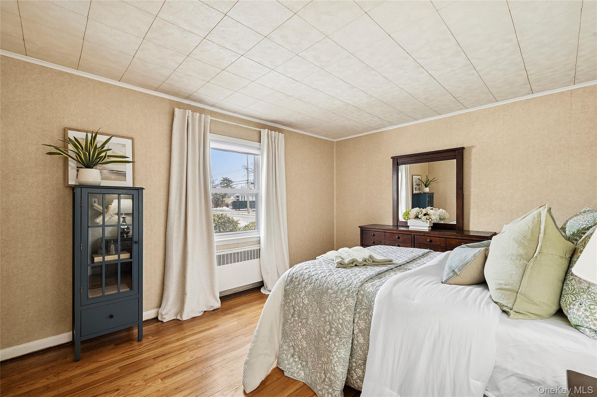 #7 photo, 136 3rd Street, New Hyde Park , NY 11040