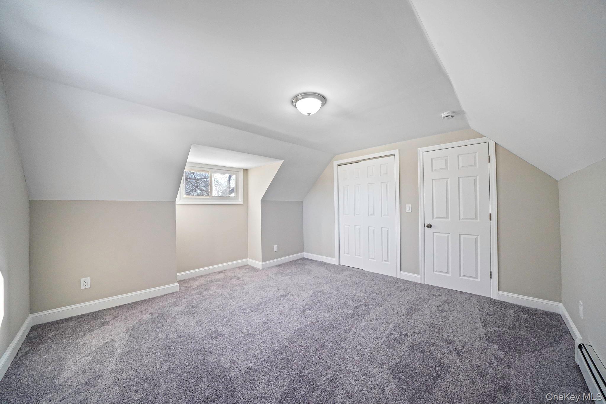 #17 photo, 182 W 17th Street, 东长岛 鹿园 Deer Park , NY 11729