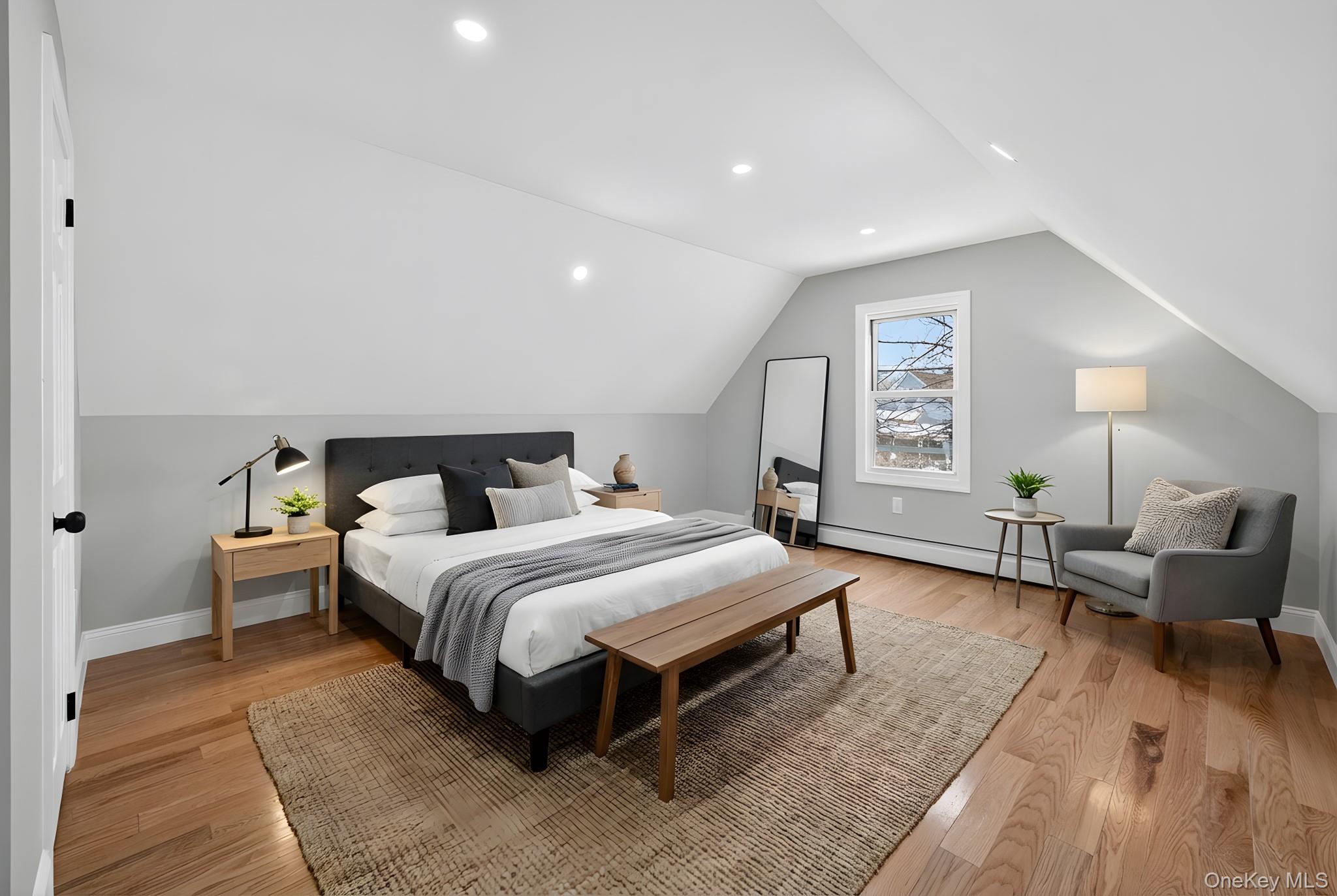 #7 photo, 9911 205th Place, Hollis , NY 11423