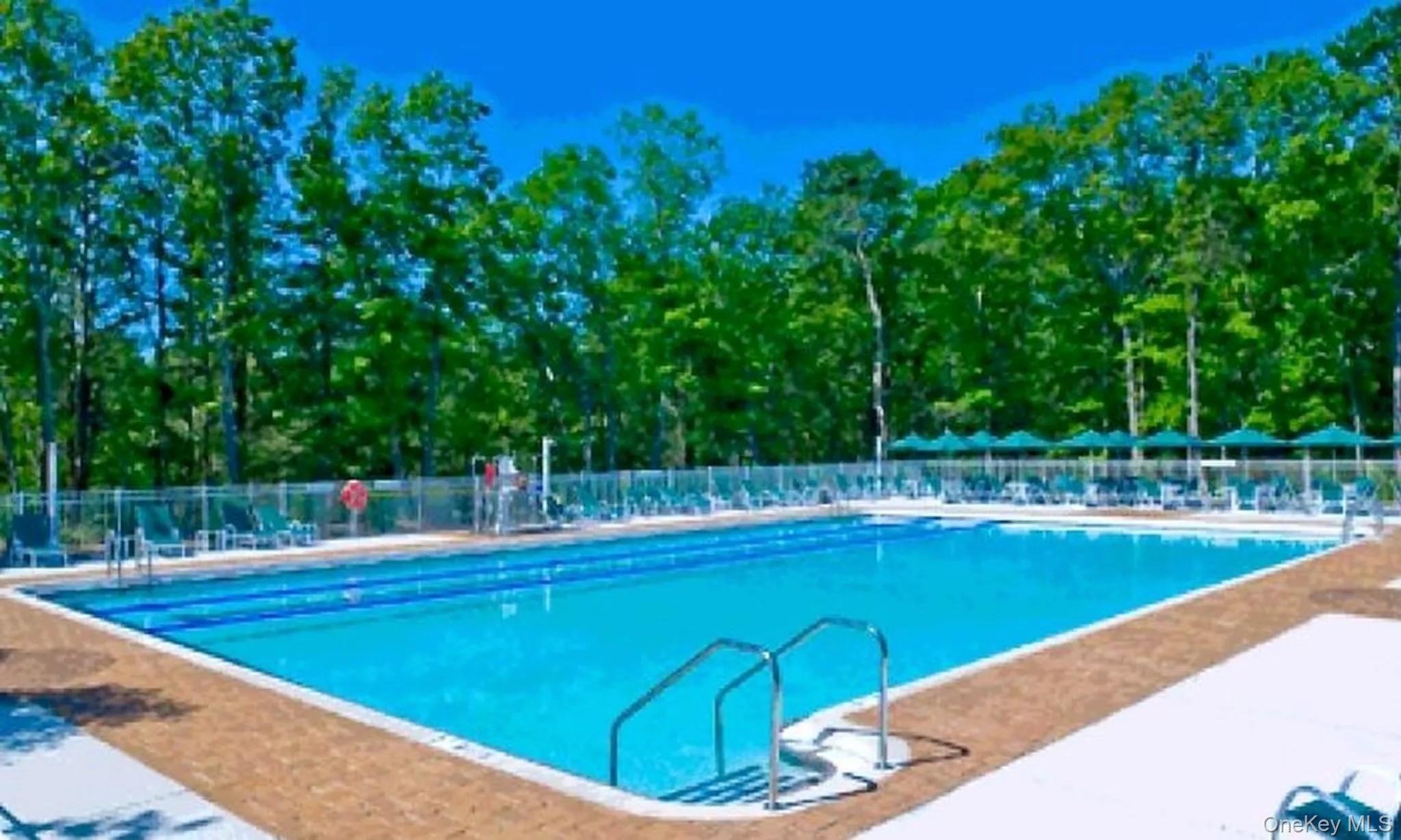 #13 photo, 1661 Old Country Road, Riverhead , NY 11901