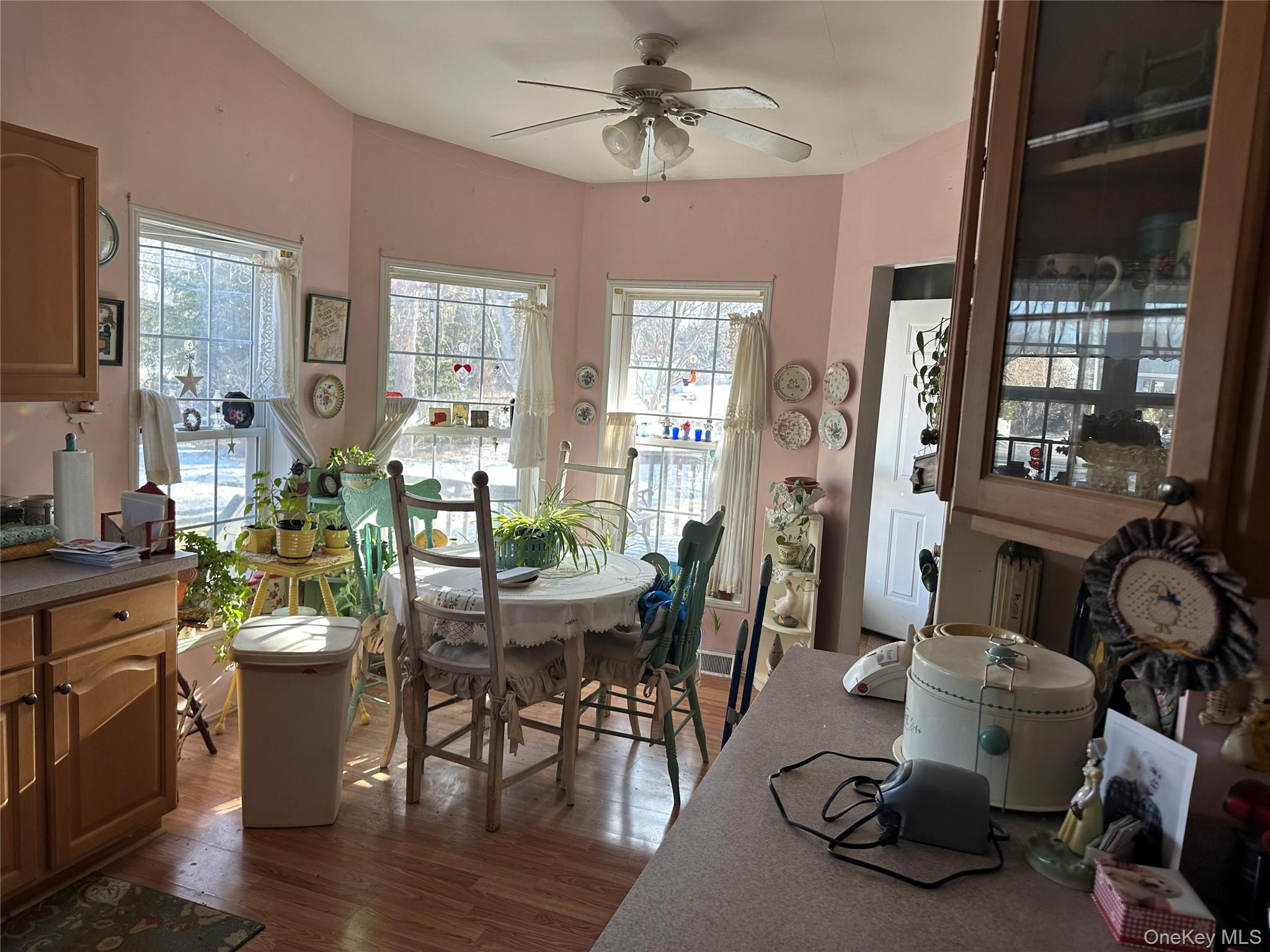 #4 photo, 1661 Old Country Road, Riverhead , NY 11901