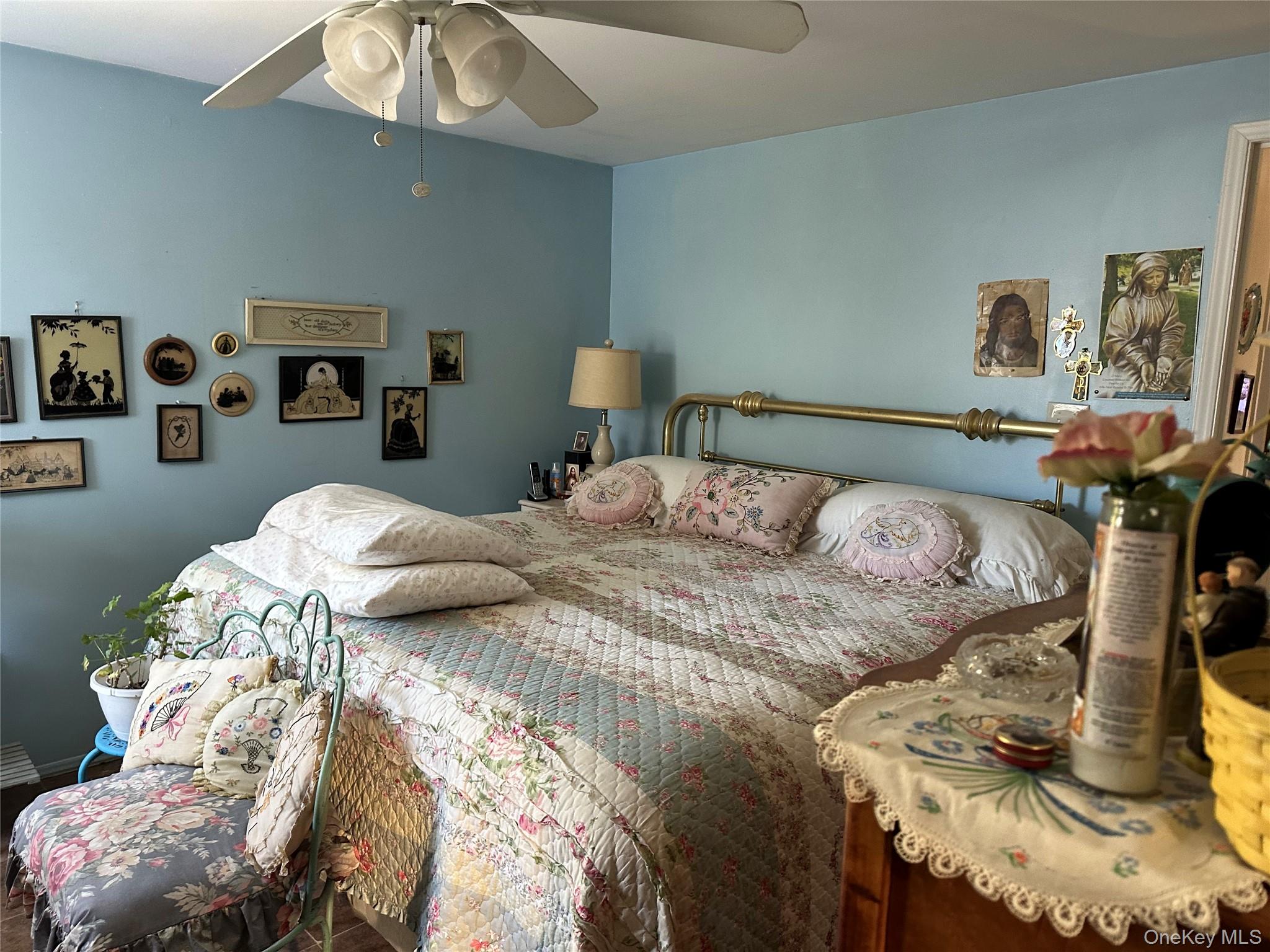 #8 photo, 1661 Old Country Road, Riverhead , NY 11901