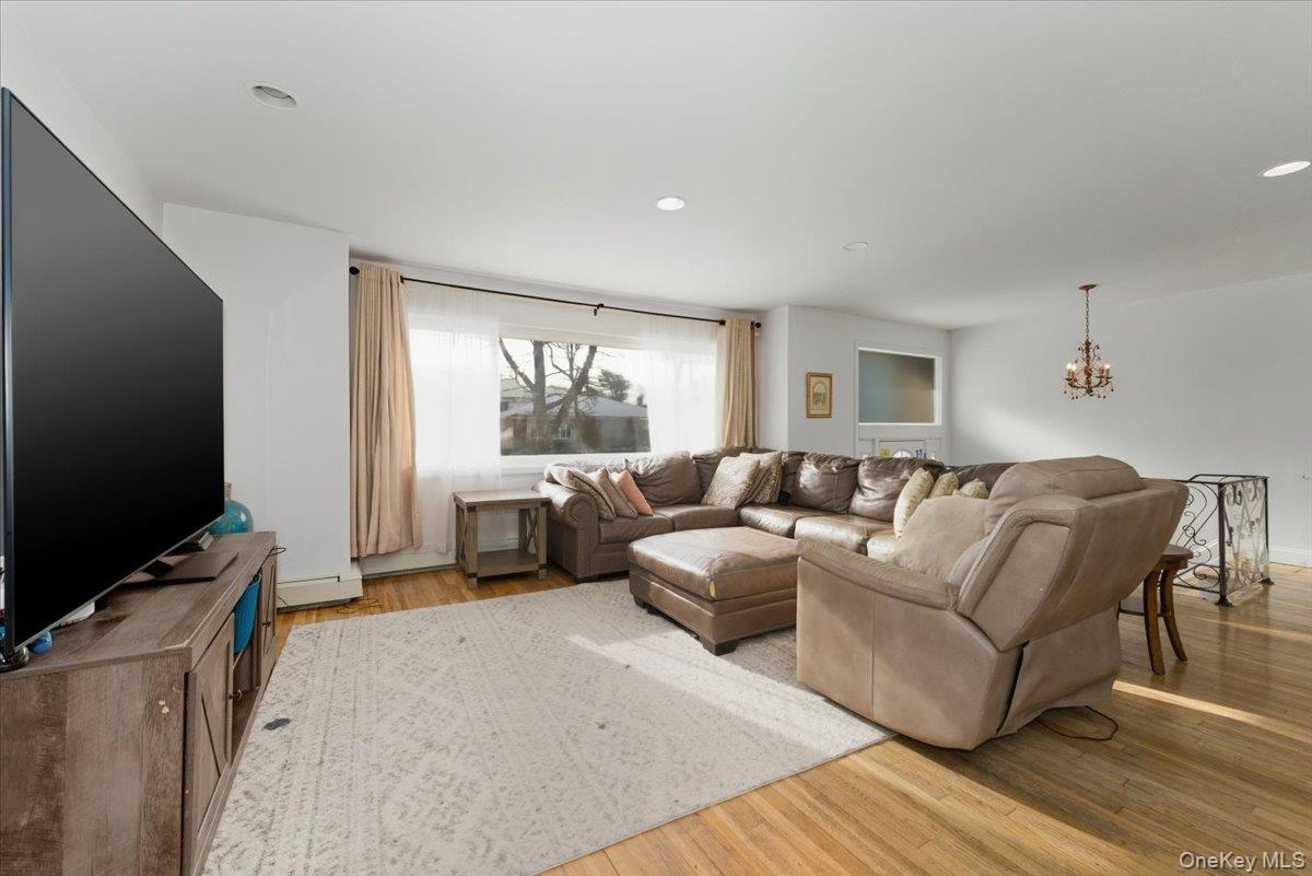 #11 photo, 847 Oliver Avenue, North Woodmere , NY 11581