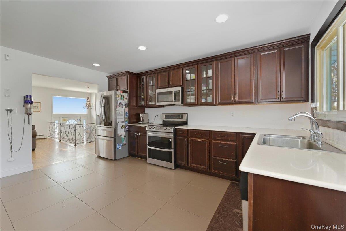 #13 photo, 847 Oliver Avenue, North Woodmere , NY 11581