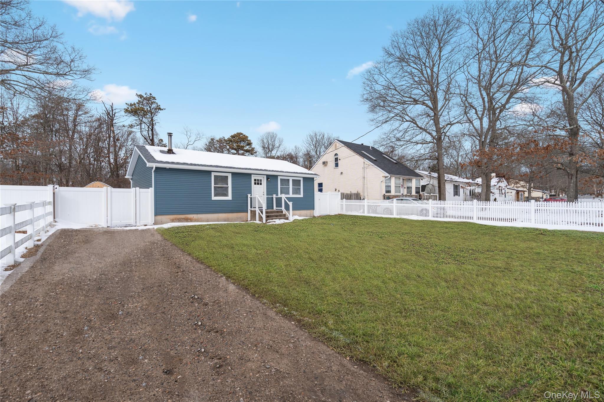 #3 photo, 16 Market Street, Mastic Beach , NY 11951