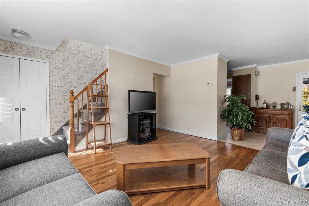 #4 photo, 2621 Elderberry Road, North Bellmore , NY 11710