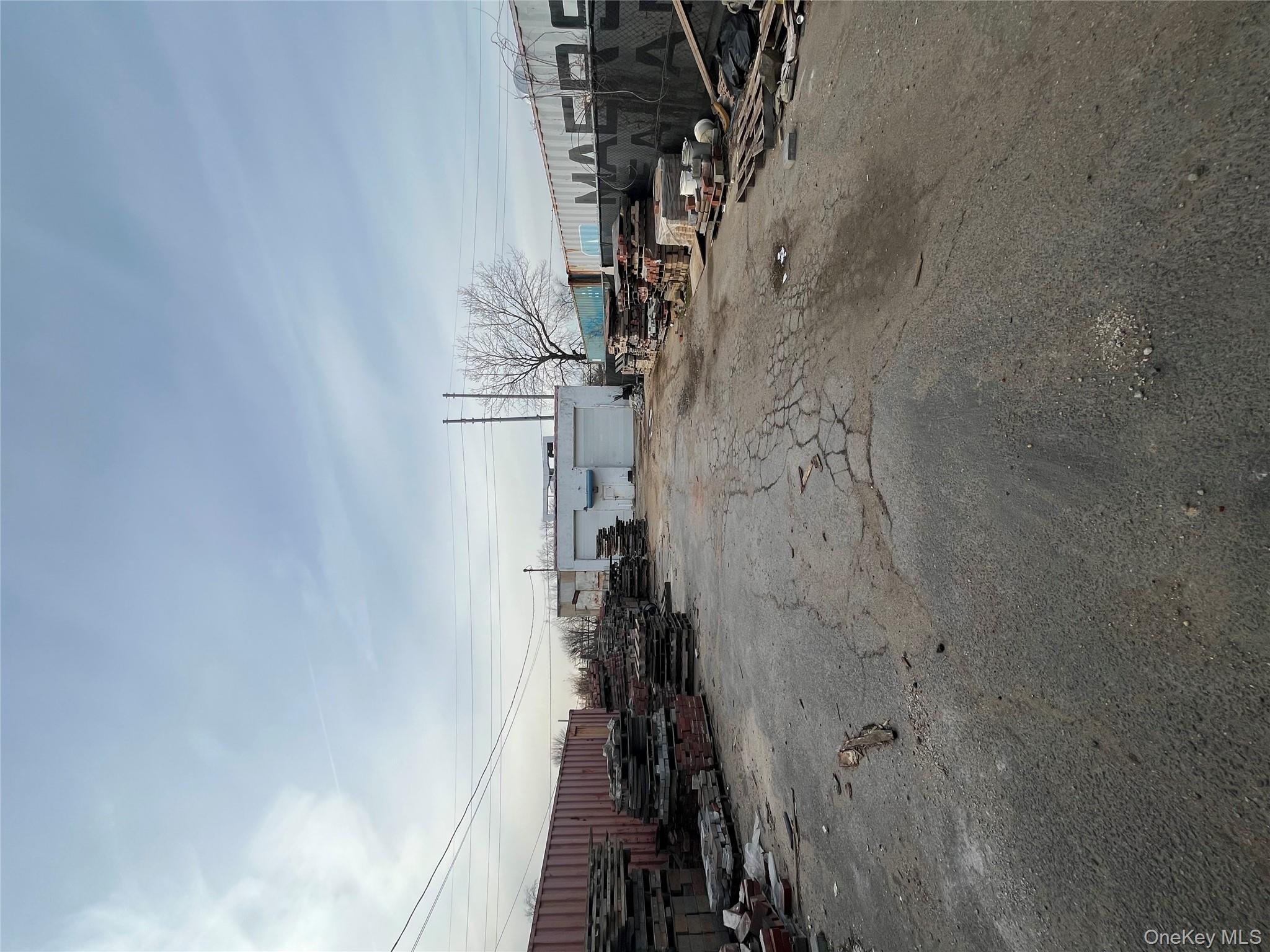 #3 photo, 4186-4200 Industrial Place, Island Park , NY 11558