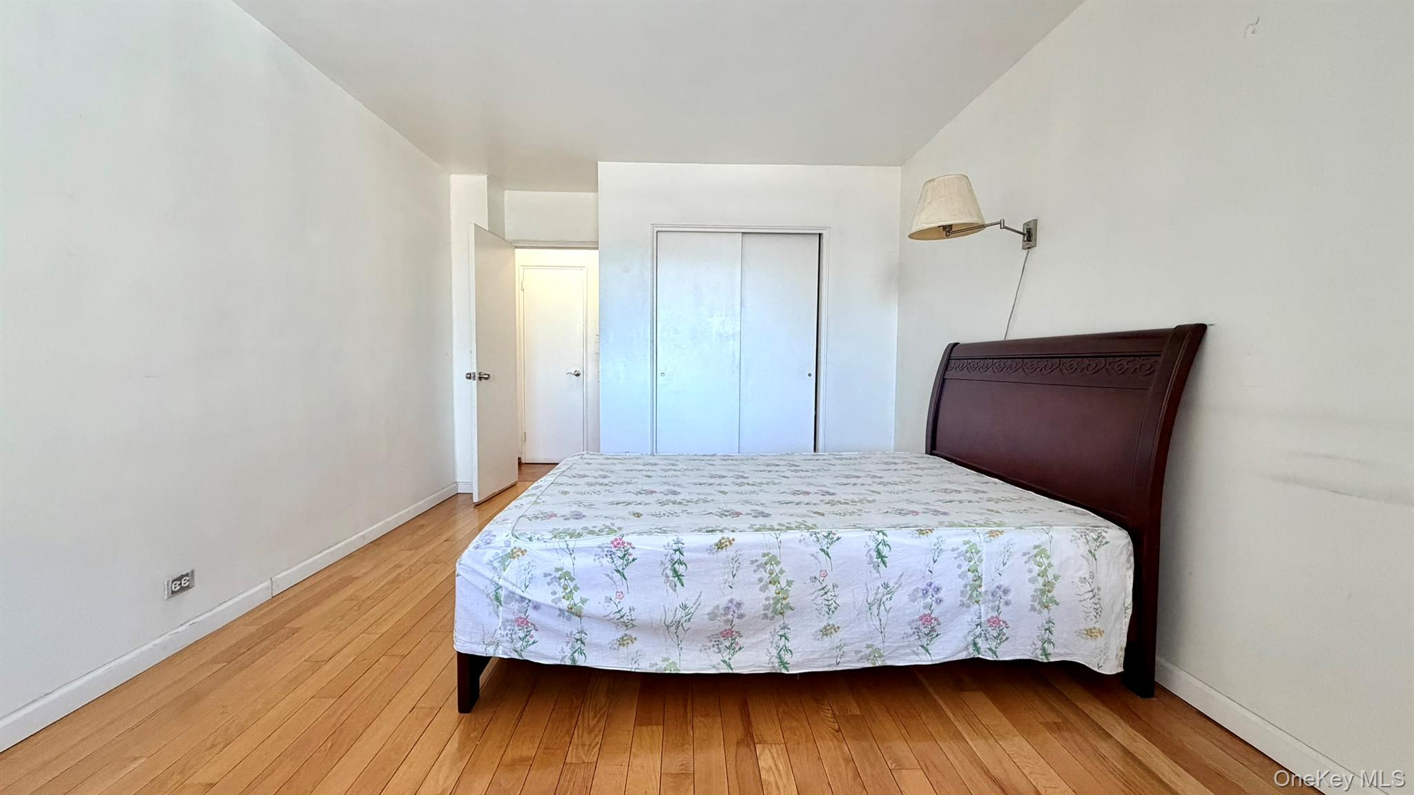 #11 photo, 9707 63rd Road, Куинс ‖ Rego Park , NY 11374