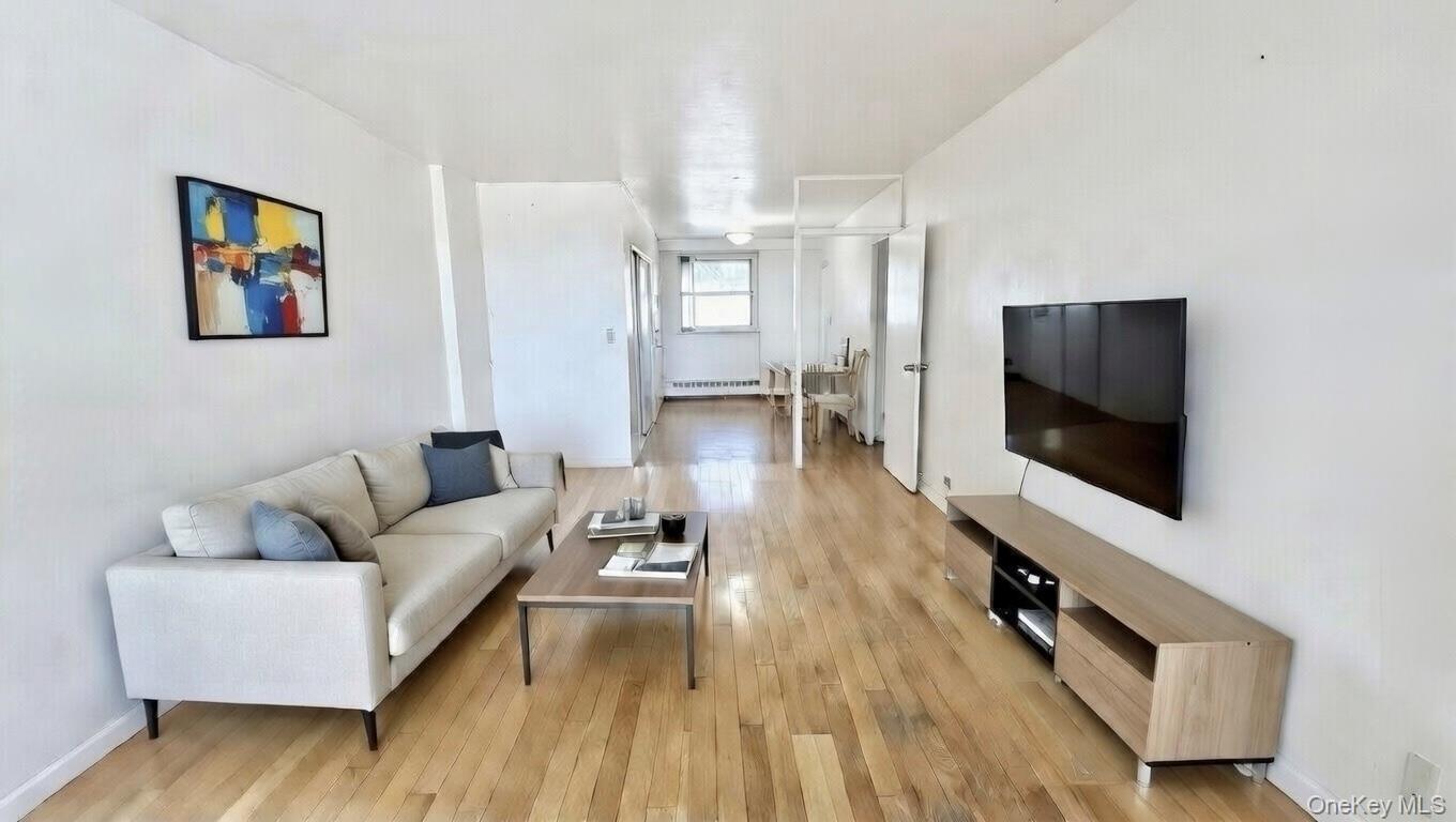 #9 photo, 9707 63rd Road, Куинс ‖ Rego Park , NY 11374