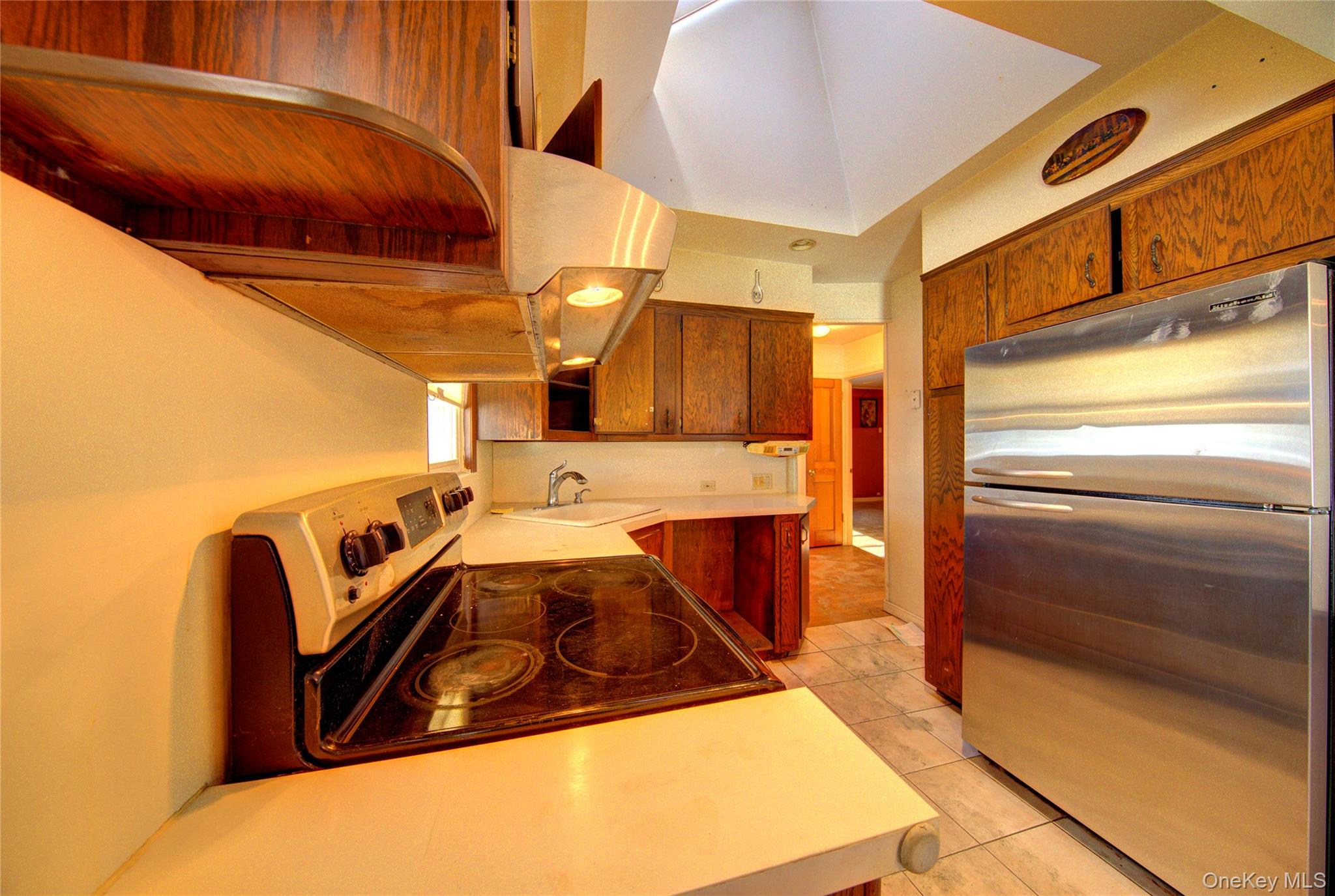 #10 photo, 984 Shelburne Drive, Franklin Square , NY 11010