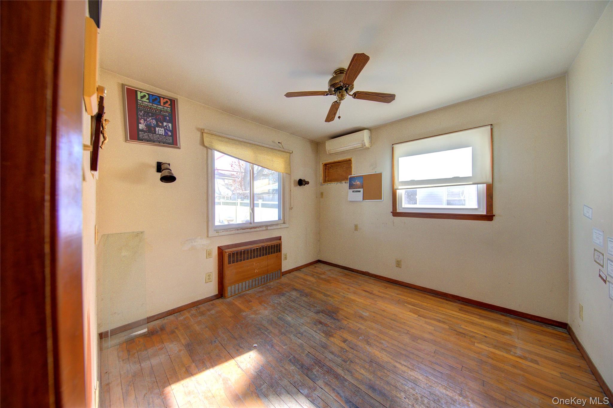 #14 photo, 984 Shelburne Drive, Franklin Square , NY 11010