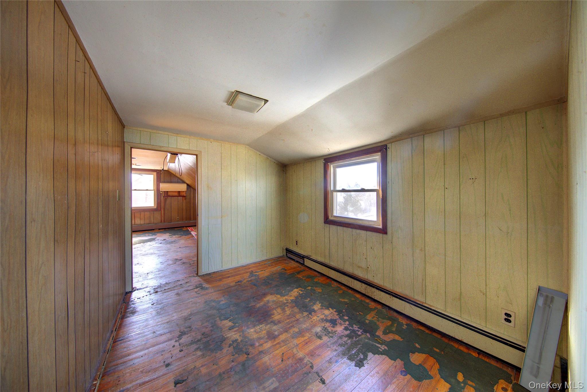 #18 photo, 984 Shelburne Drive, Franklin Square , NY 11010