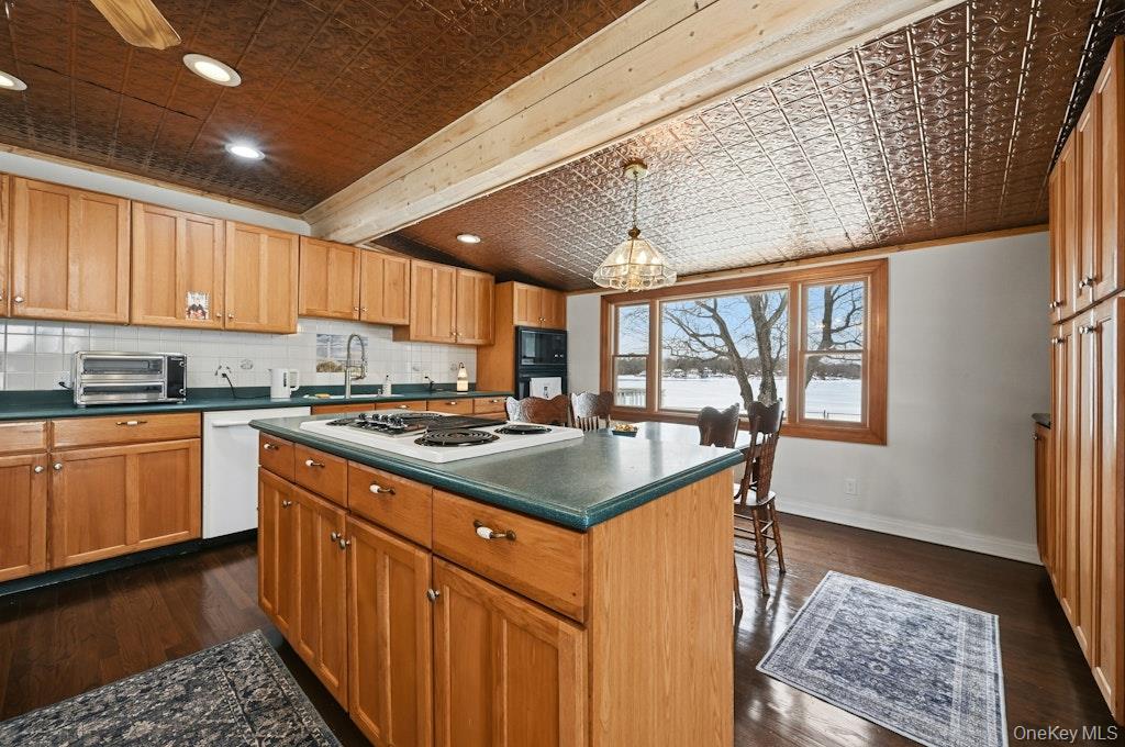 #15 photo, 63 Lakeside Trail, Ridge , NY 11961