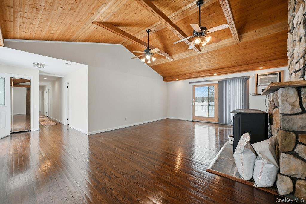 #5 photo, 63 Lakeside Trail, Ridge , NY 11961