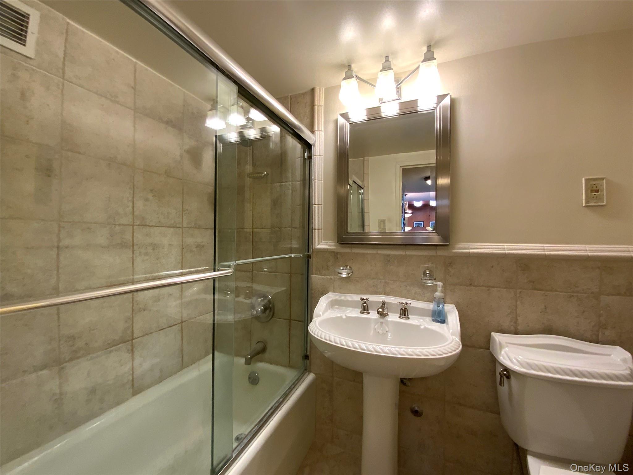 #14 photo, 27110 Grand Central Parkway, Floral Park , NY 11005