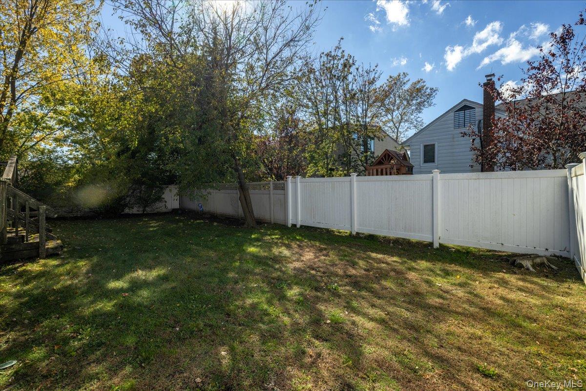 #20 photo, 595 Church Avenue, 롱 아일랜드 Woodmere , NY 11598