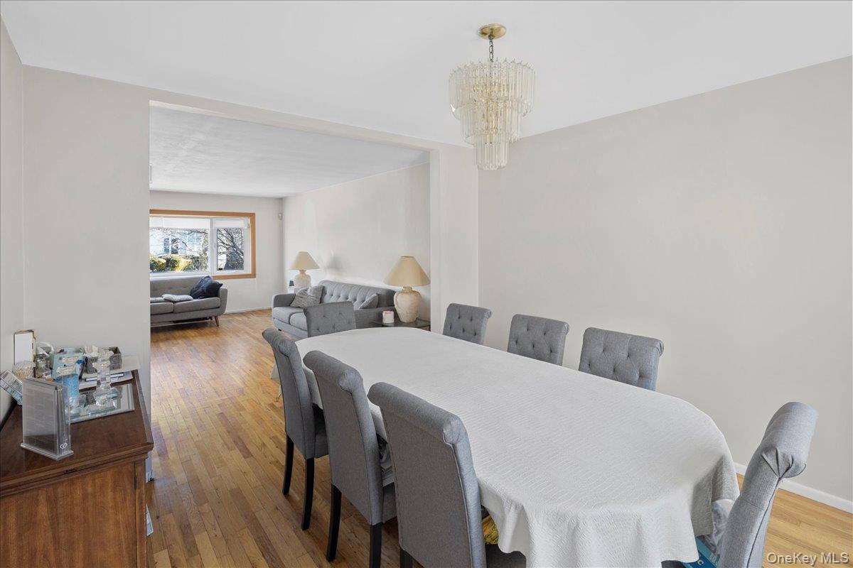 #5 photo, 595 Church Avenue, 롱 아일랜드 Woodmere , NY 11598