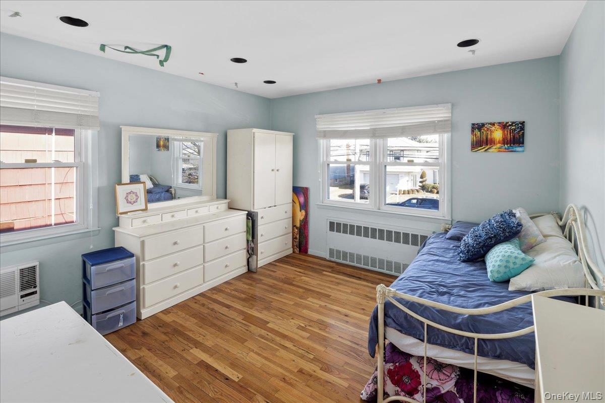 #9 photo, 595 Church Avenue, 롱 아일랜드 Woodmere , NY 11598