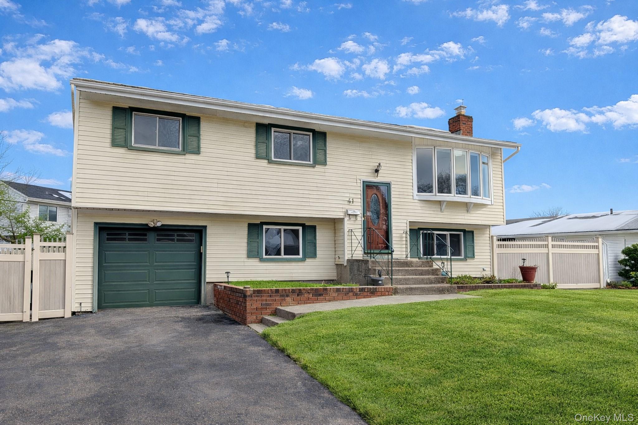 #2 photo, 41 Richmond Street, Islip , NY 11751