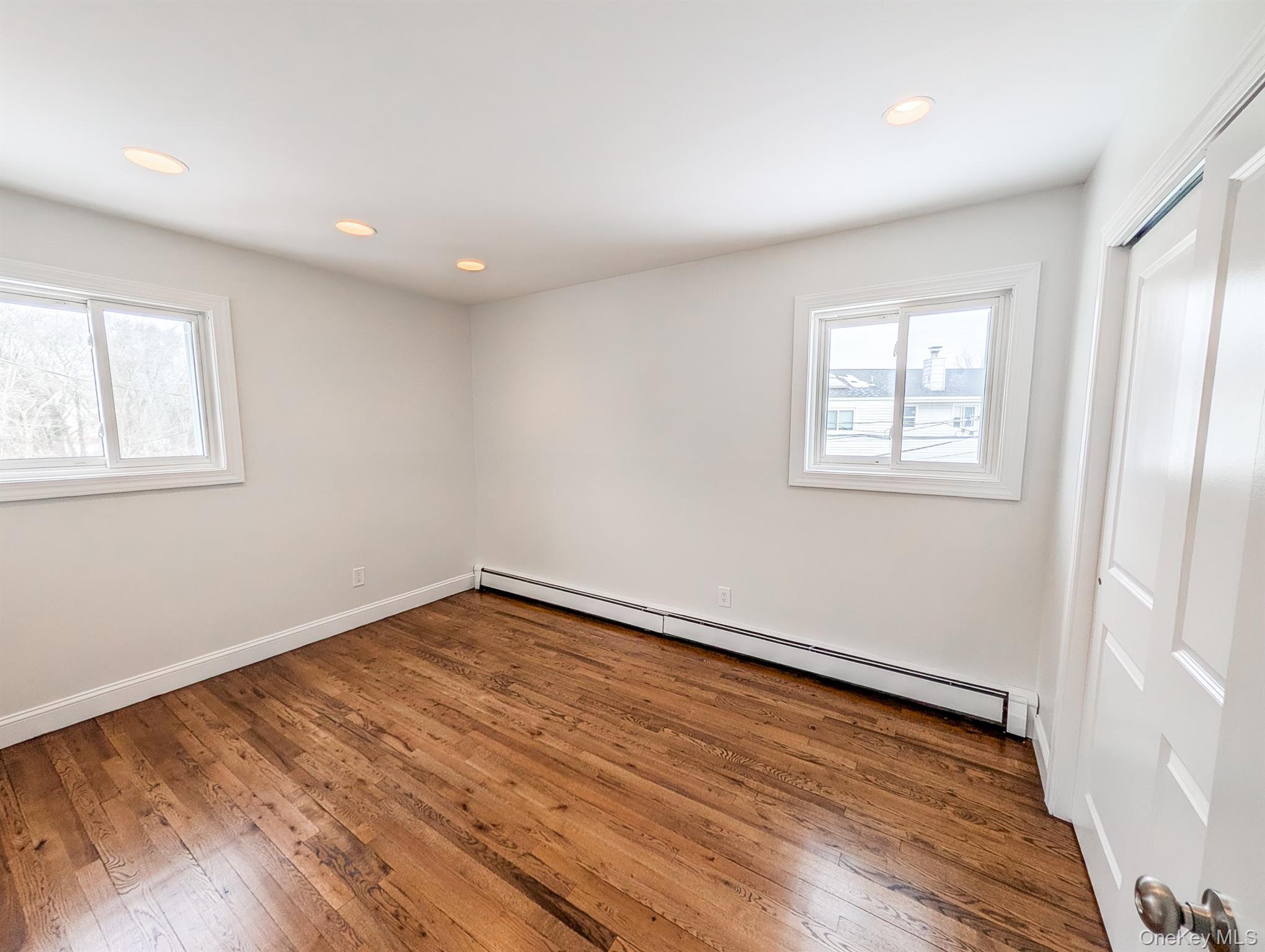 #9 photo, 41 Richmond Street, Islip , NY 11751