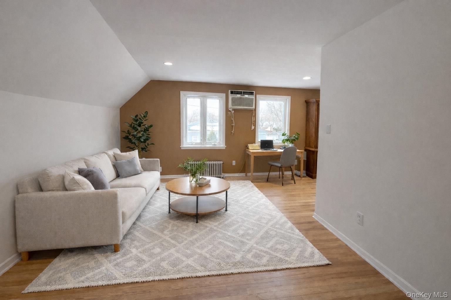 #4 photo, 1711 William Street, Merrick , NY 11566