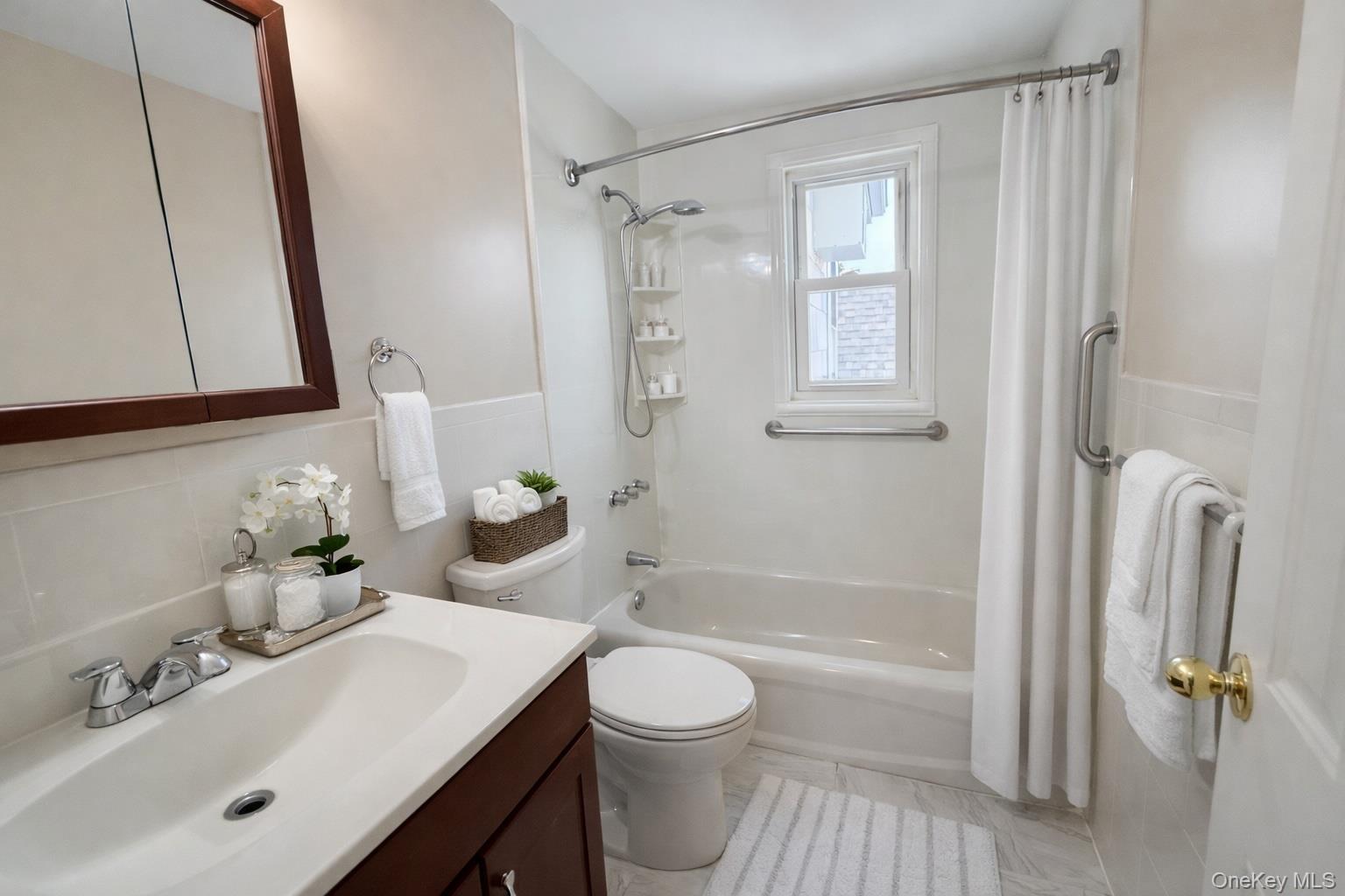 #7 photo, 1711 William Street, Merrick , NY 11566