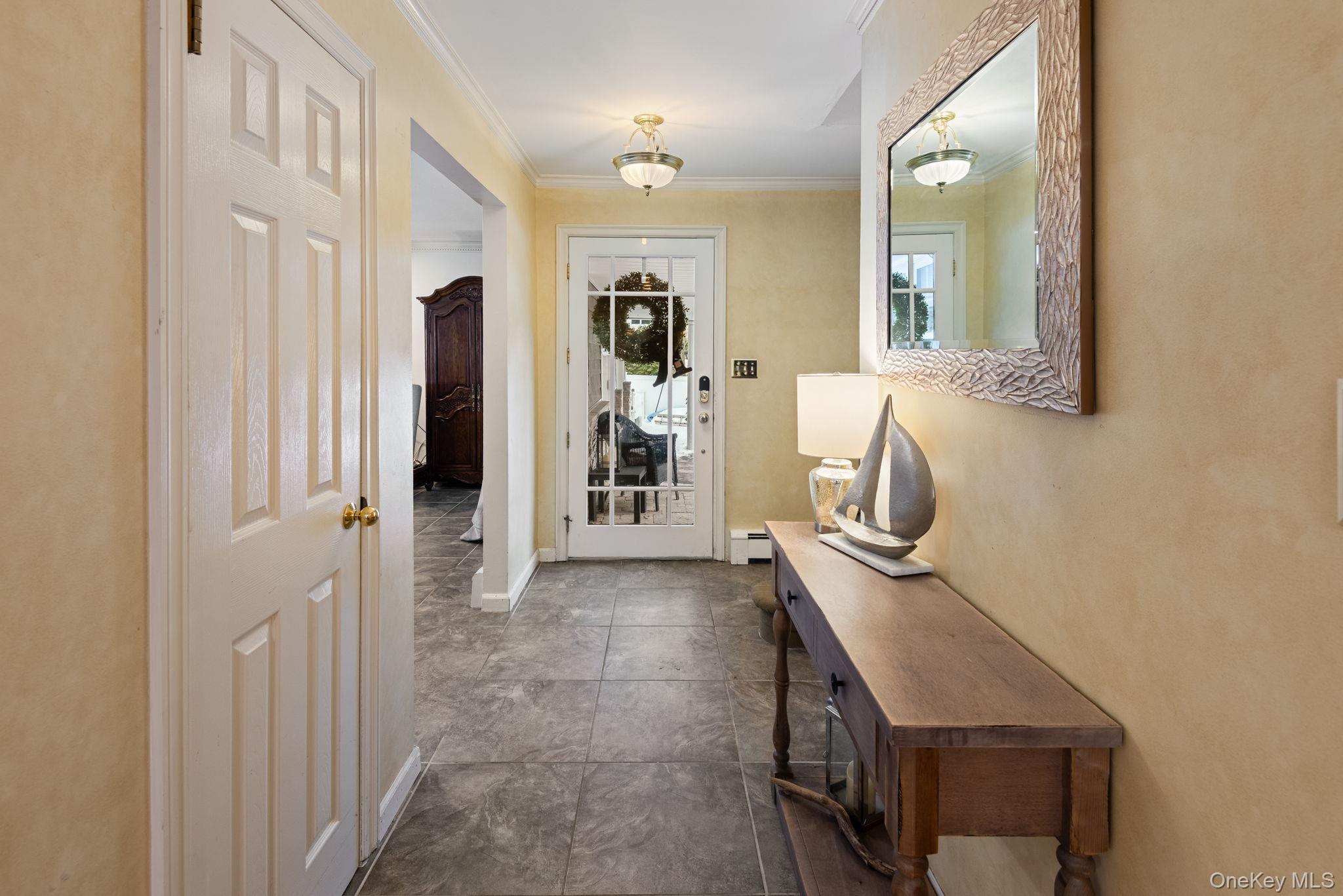 #11 photo, 4 Abbington Place, Northport , NY 11768