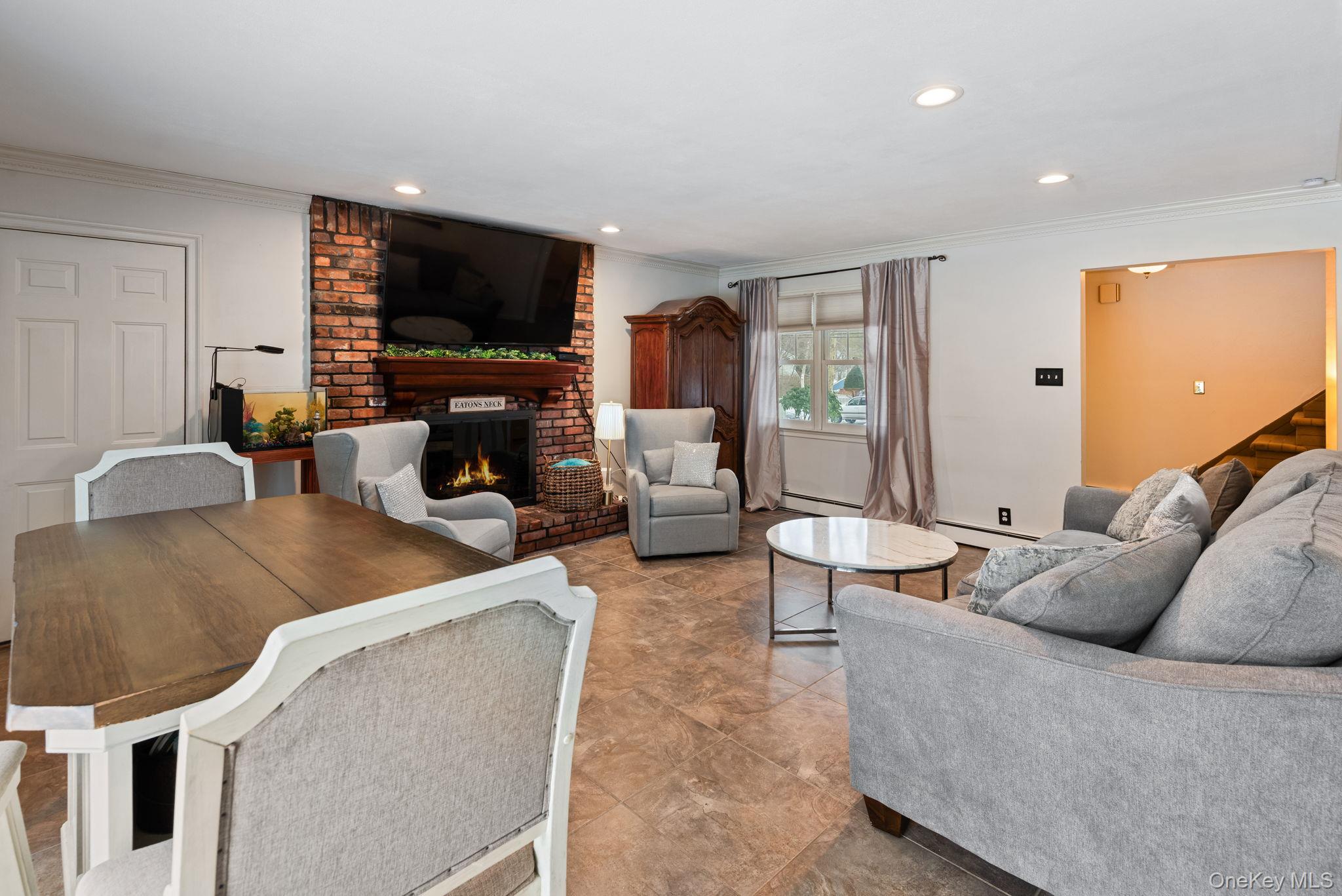 #13 photo, 4 Abbington Place, Northport , NY 11768