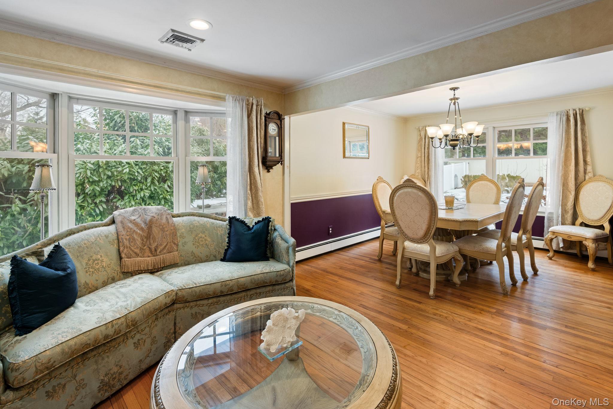 #18 photo, 4 Abbington Place, Northport , NY 11768