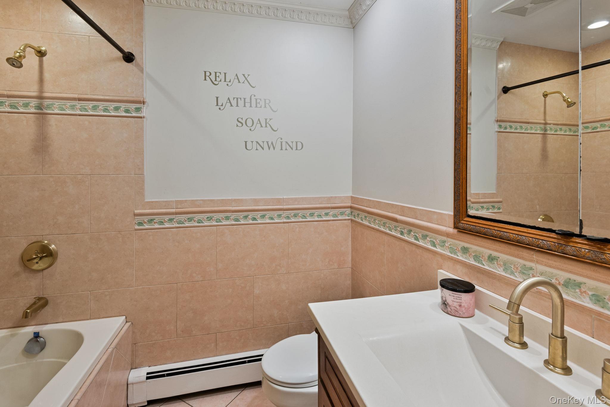 #20 photo, 4 Abbington Place, Northport , NY 11768