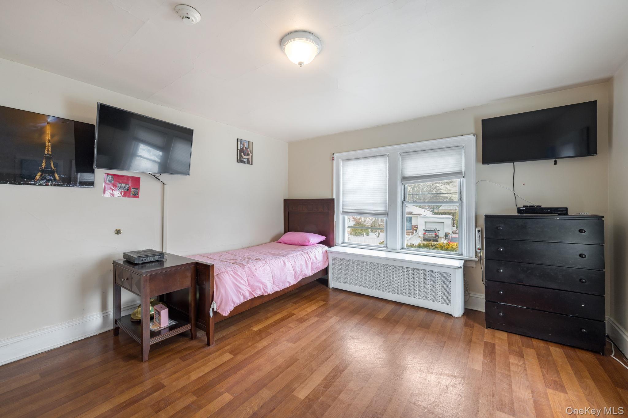 #10 photo, 1967 Washington Avenue, Seaford , NY 11783