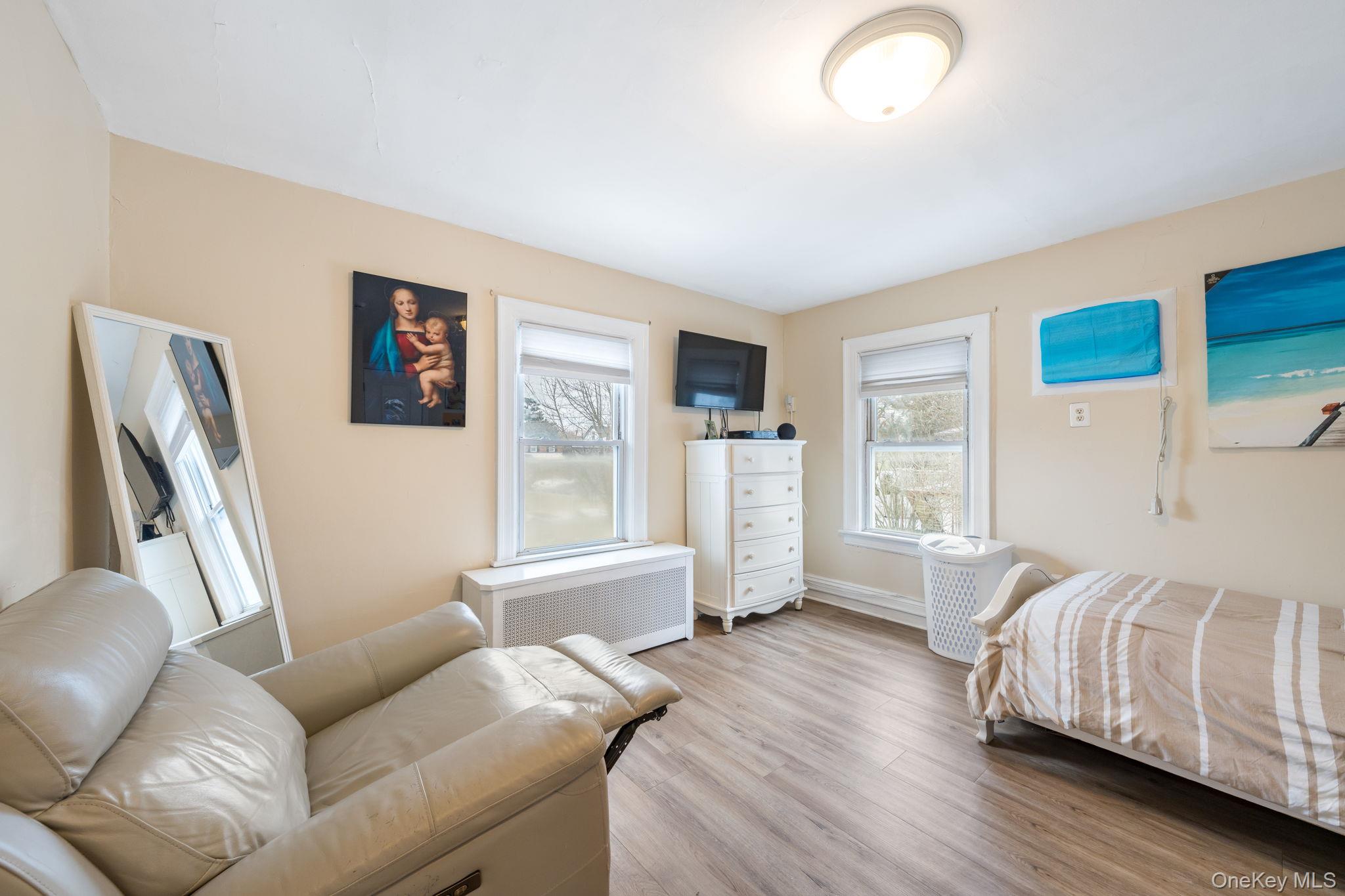 #12 photo, 1967 Washington Avenue, Seaford , NY 11783