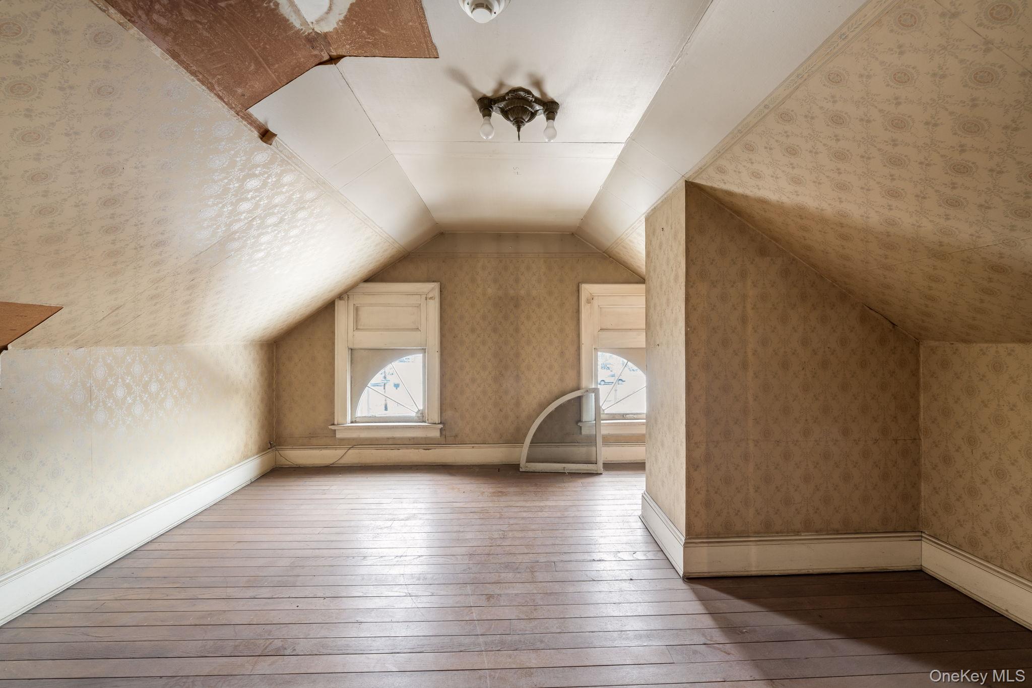 #16 photo, 1967 Washington Avenue, Seaford , NY 11783