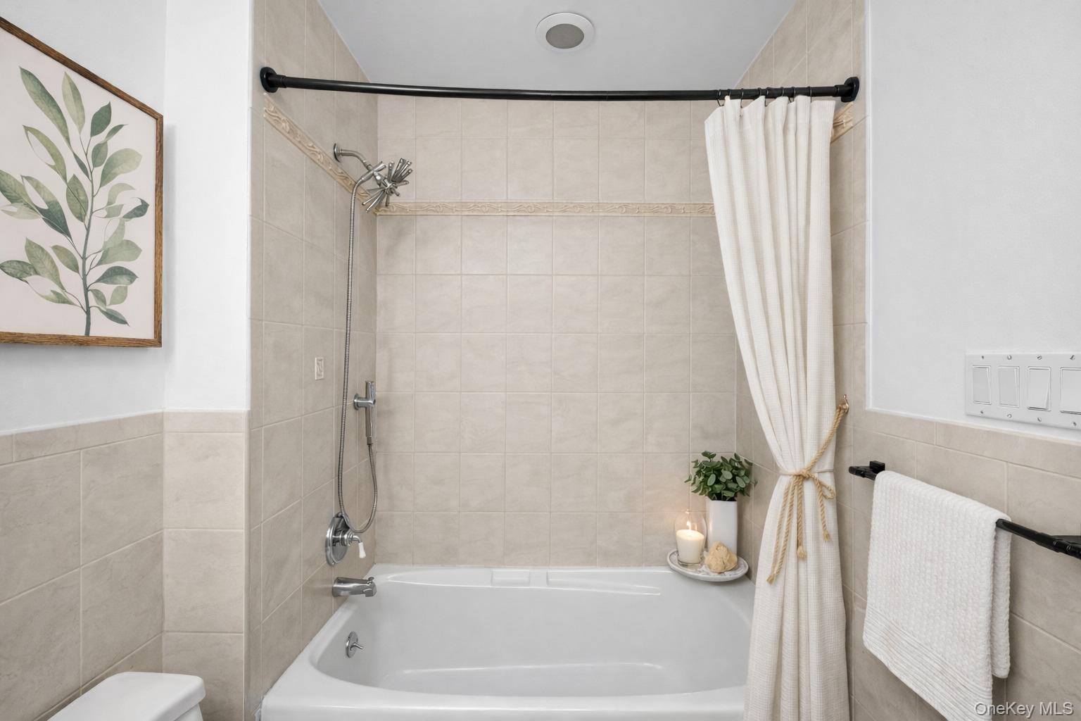 #13 photo, 2743 Bellmore Avenue, Bellmore , NY 11710