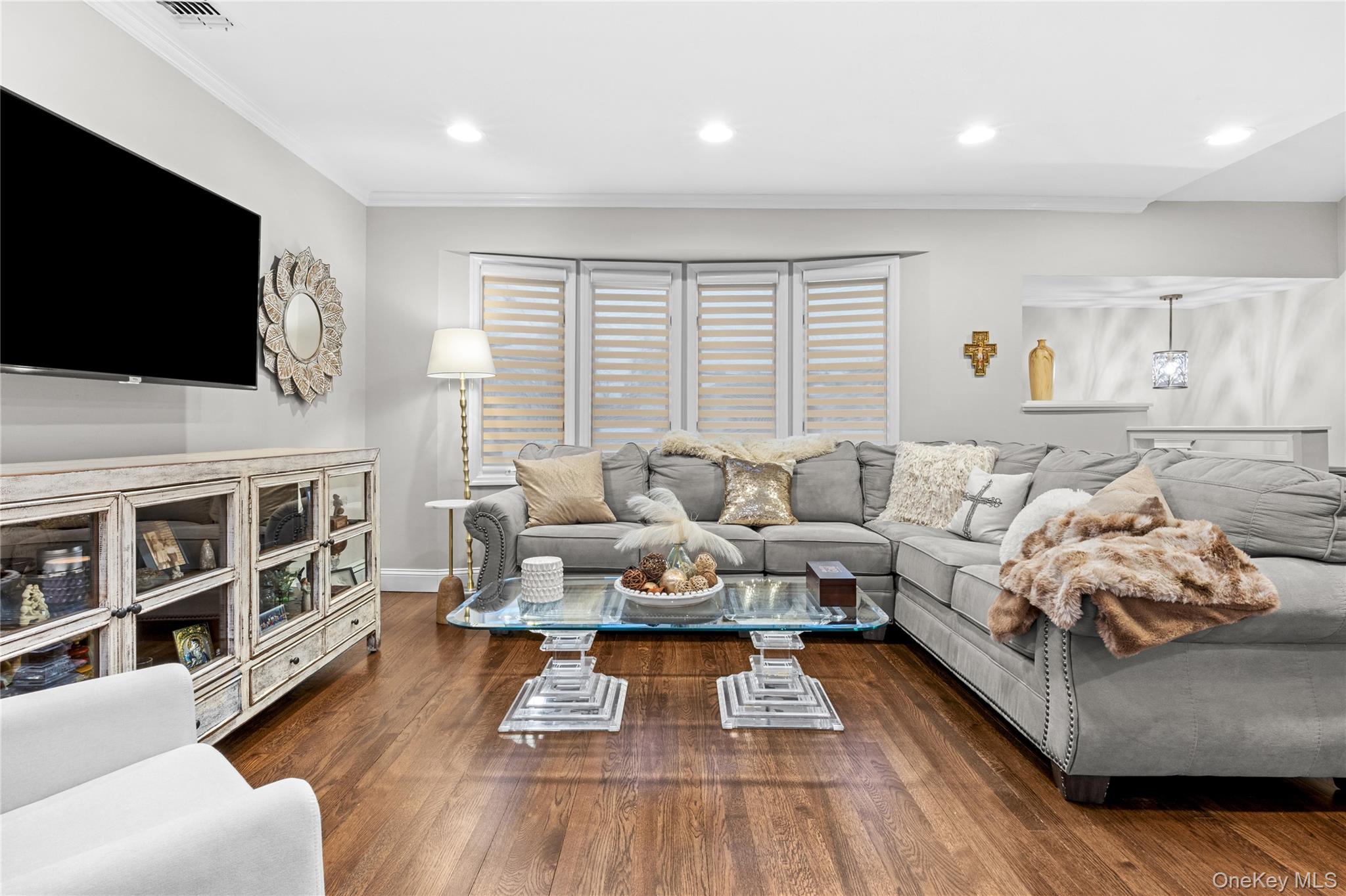 #3 photo, 2743 Bellmore Avenue, Bellmore , NY 11710