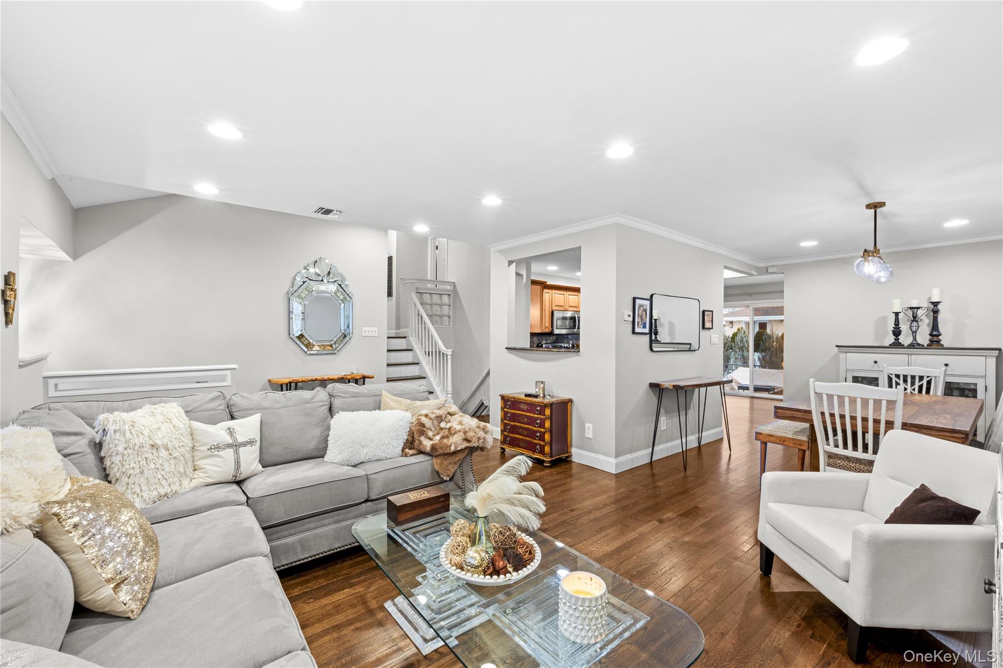 #4 photo, 2743 Bellmore Avenue, Bellmore , NY 11710