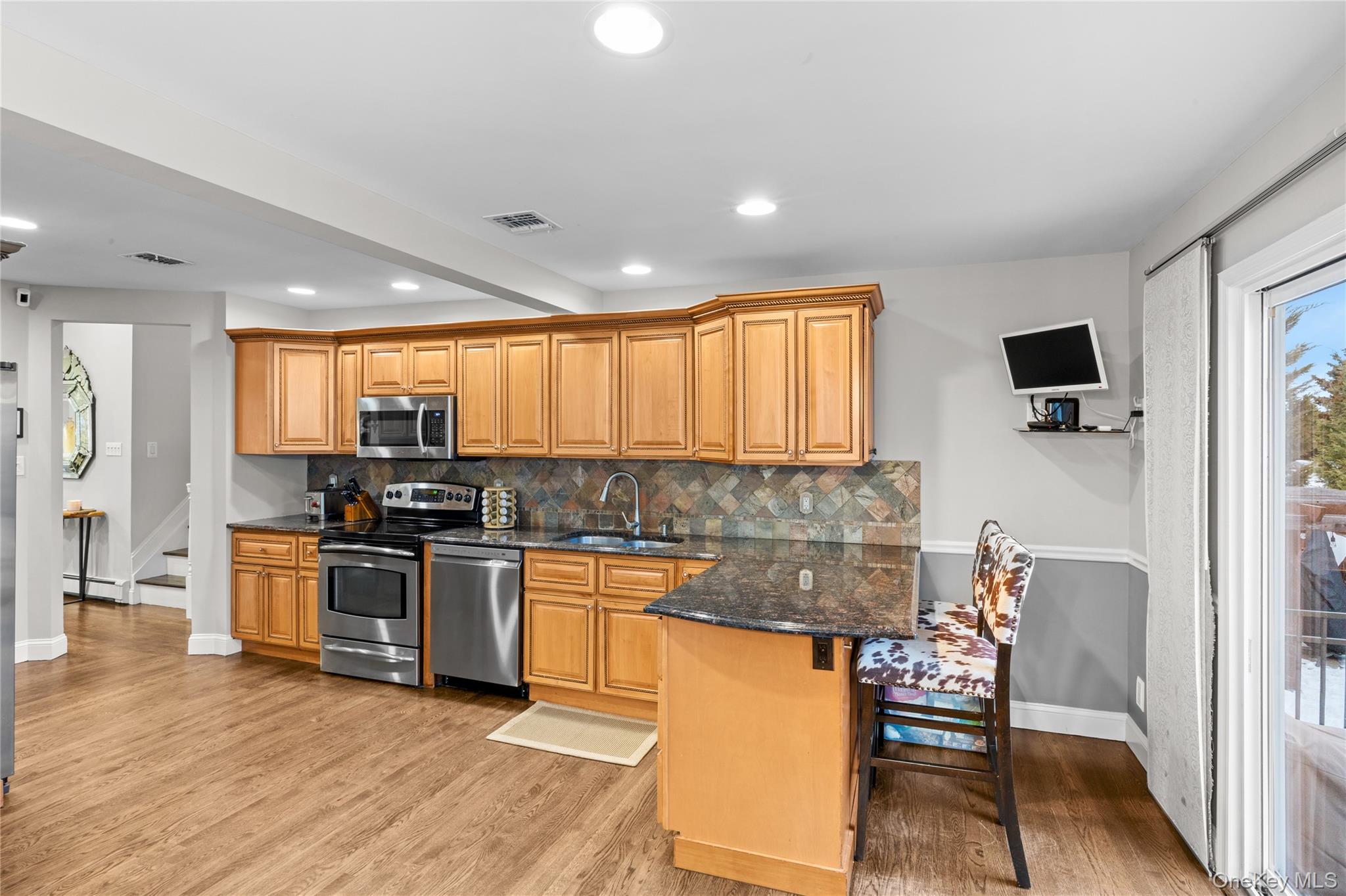 #7 photo, 2743 Bellmore Avenue, Bellmore , NY 11710