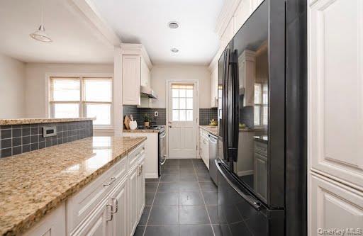 #12 photo, 75-05 168th Street, Fresh Meadows , NY 11366