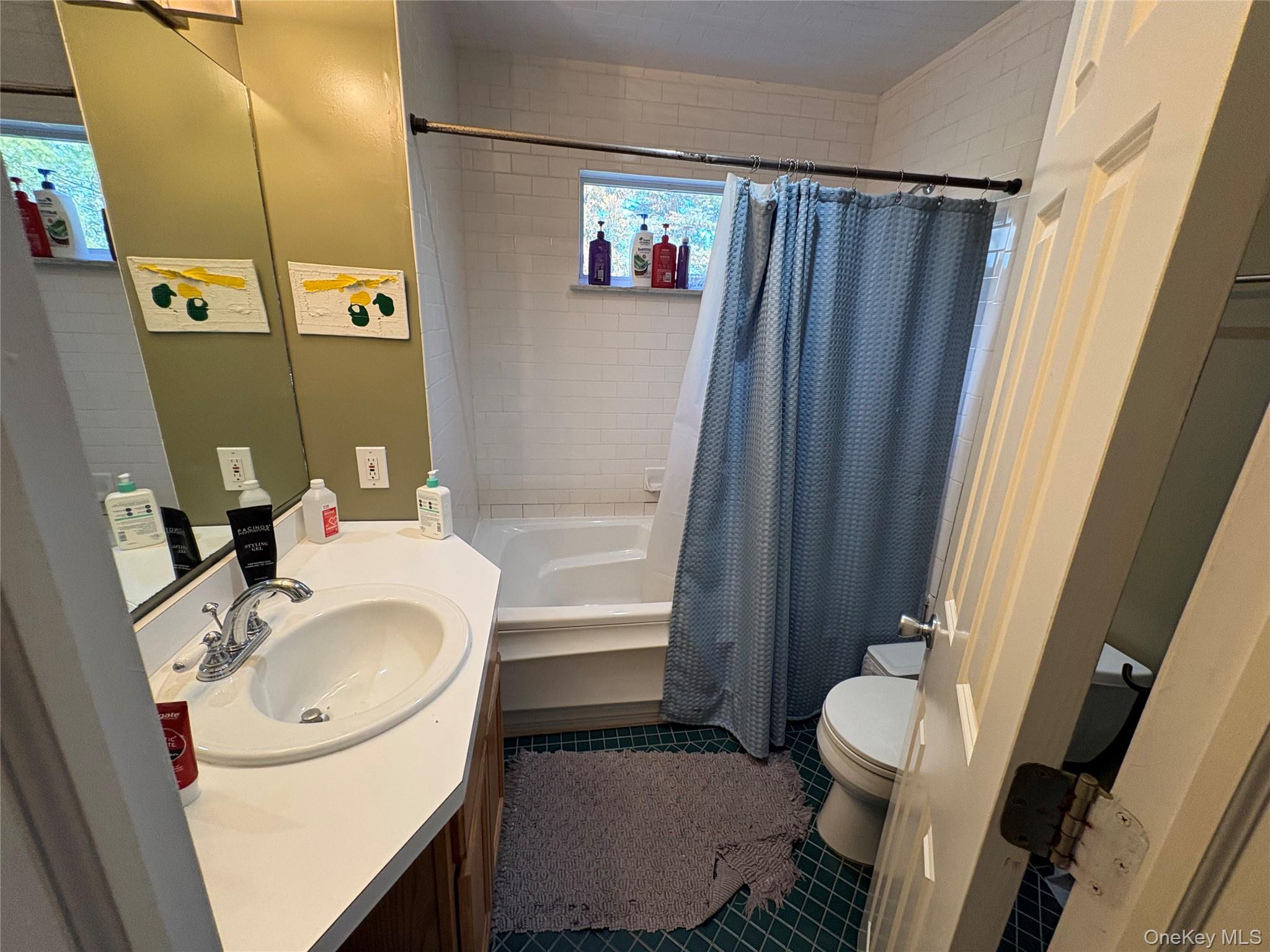 #10 photo, 3 Vine Street, Hampton Bays , NY 11946