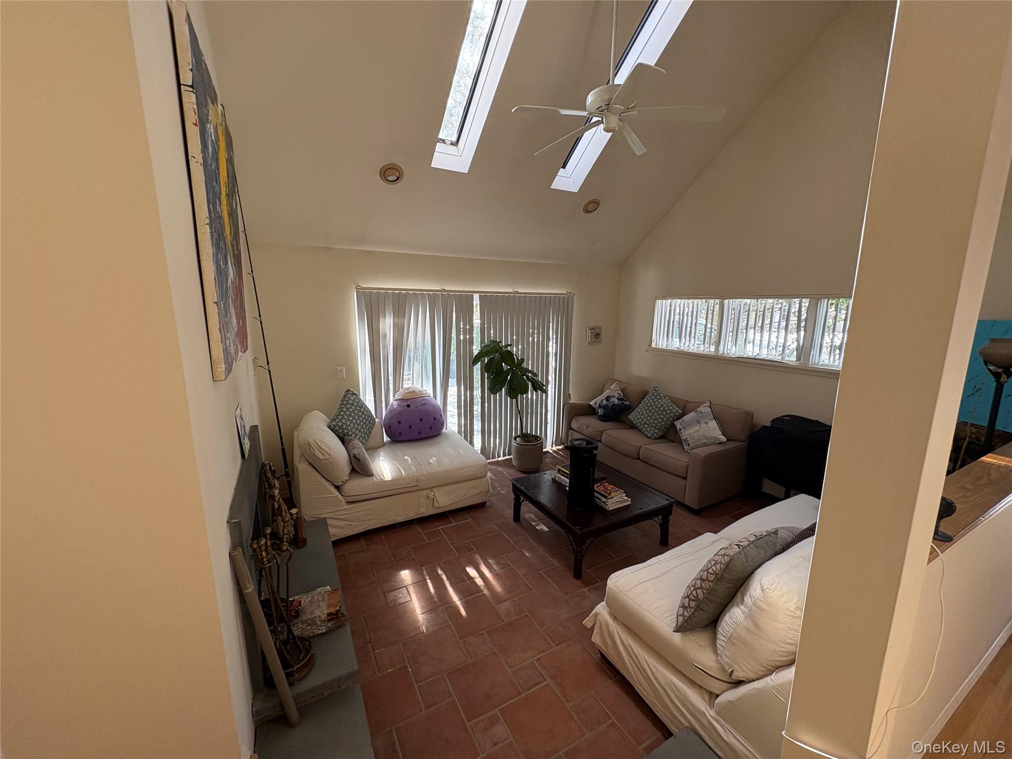 #7 photo, 3 Vine Street, Hampton Bays , NY 11946