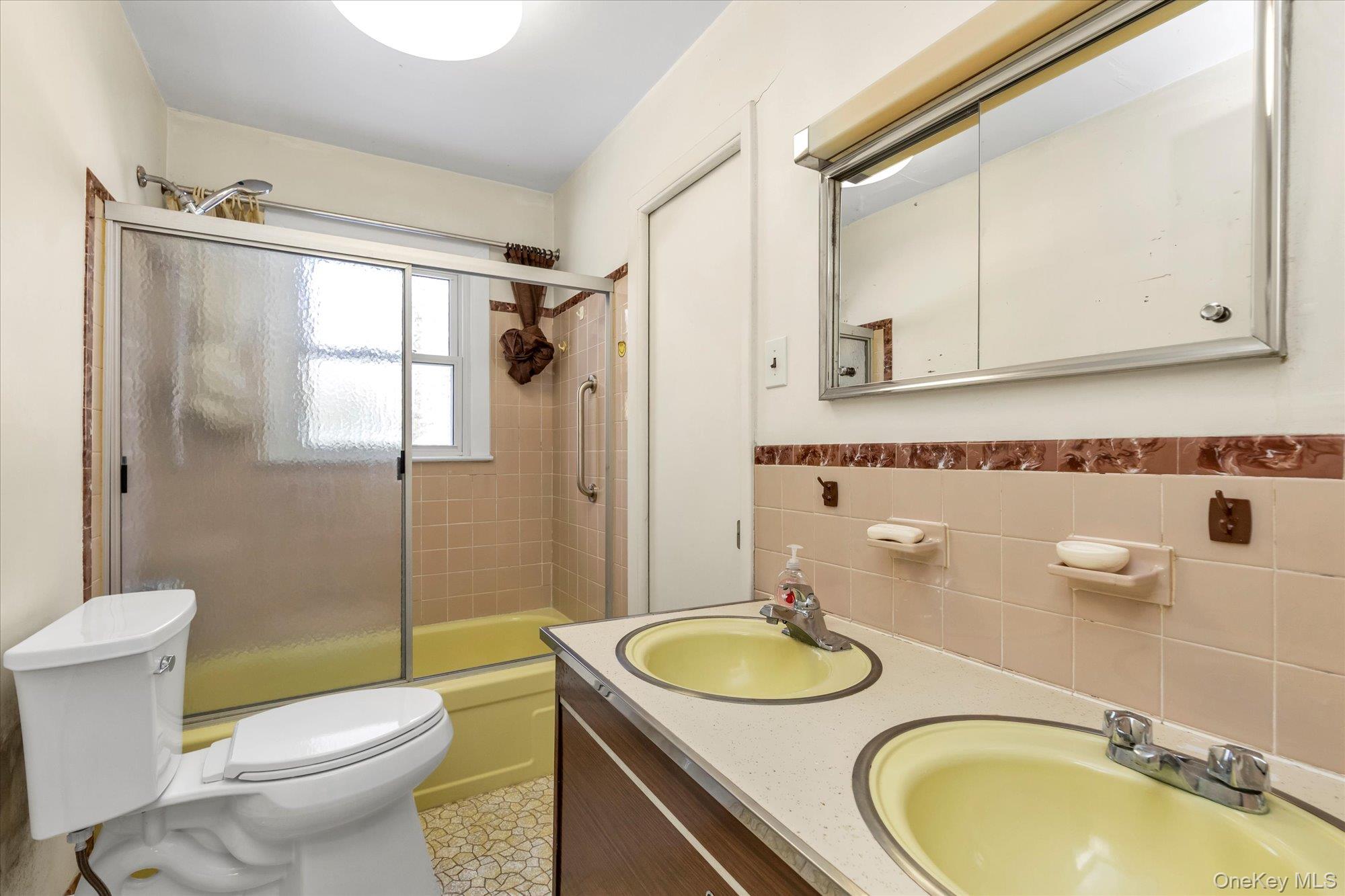 #13 photo, 65 Lone Oak Path, Smithtown , NY 11787