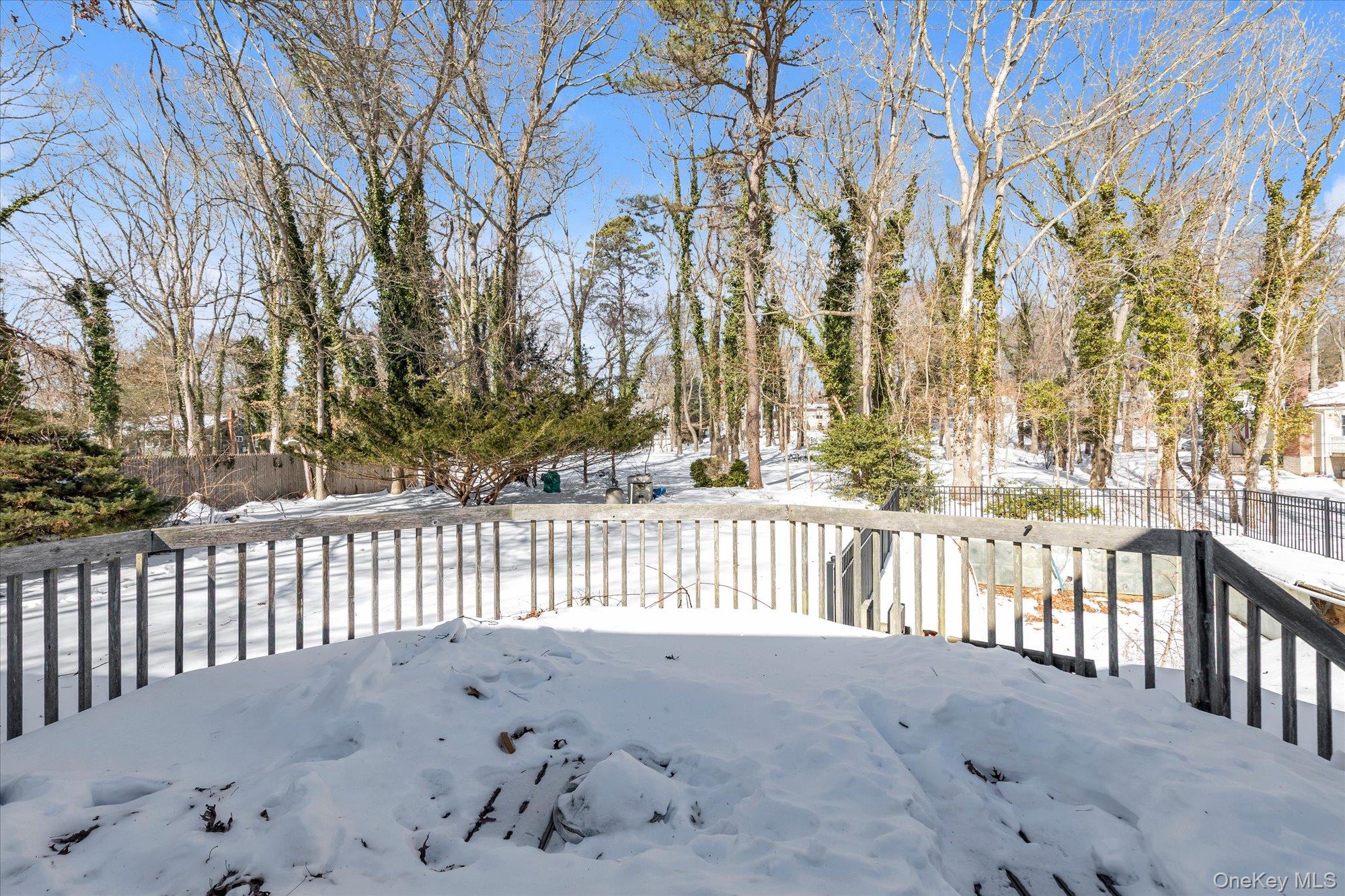 #19 photo, 65 Lone Oak Path, Smithtown , NY 11787