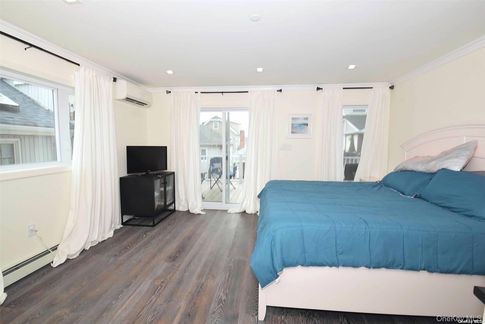 #11 photo, 31 Florida Street, Long Beach , NY 11561