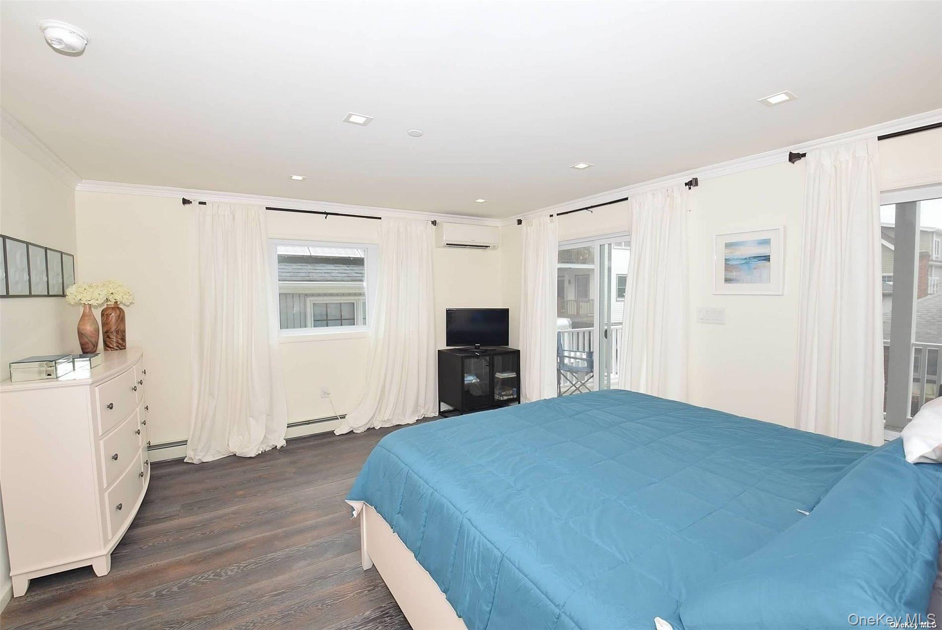 #12 photo, 31 Florida Street, Long Beach , NY 11561