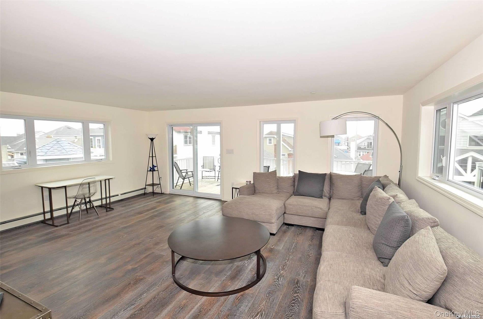 #7 photo, 31 Florida Street, Long Beach , NY 11561