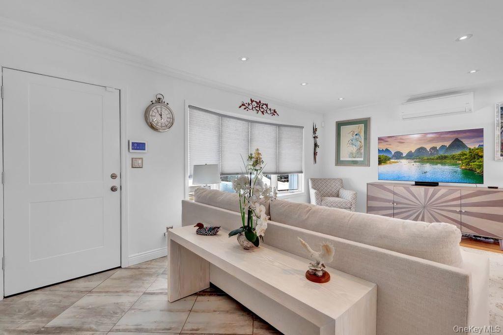 #5 photo, 3354 2nd Street, Oceanside , NY 11572