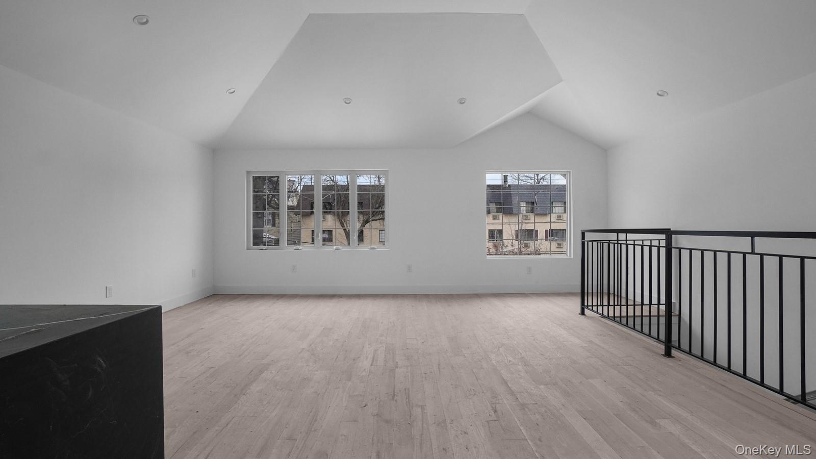 #15 photo, 338 E 234th Street, 布朗士 Bronx , NY 10470