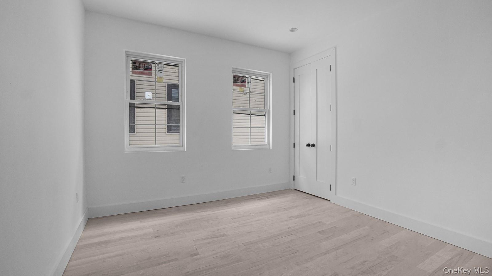 #12 photo, 340 E 234th Street, 布朗士 Bronx , NY 10470